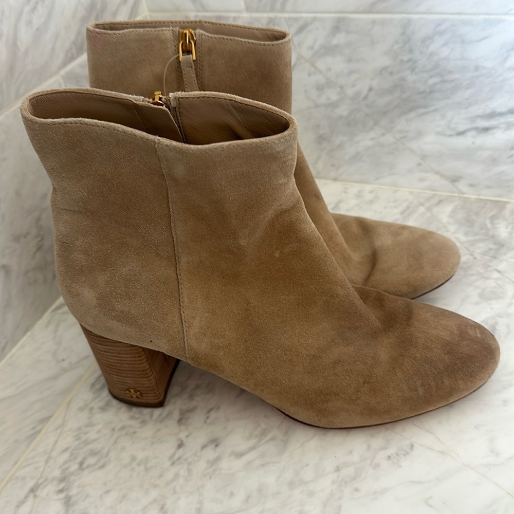 Tory Burch Womens Brooke Beige Suede Booties Shoes 10.5